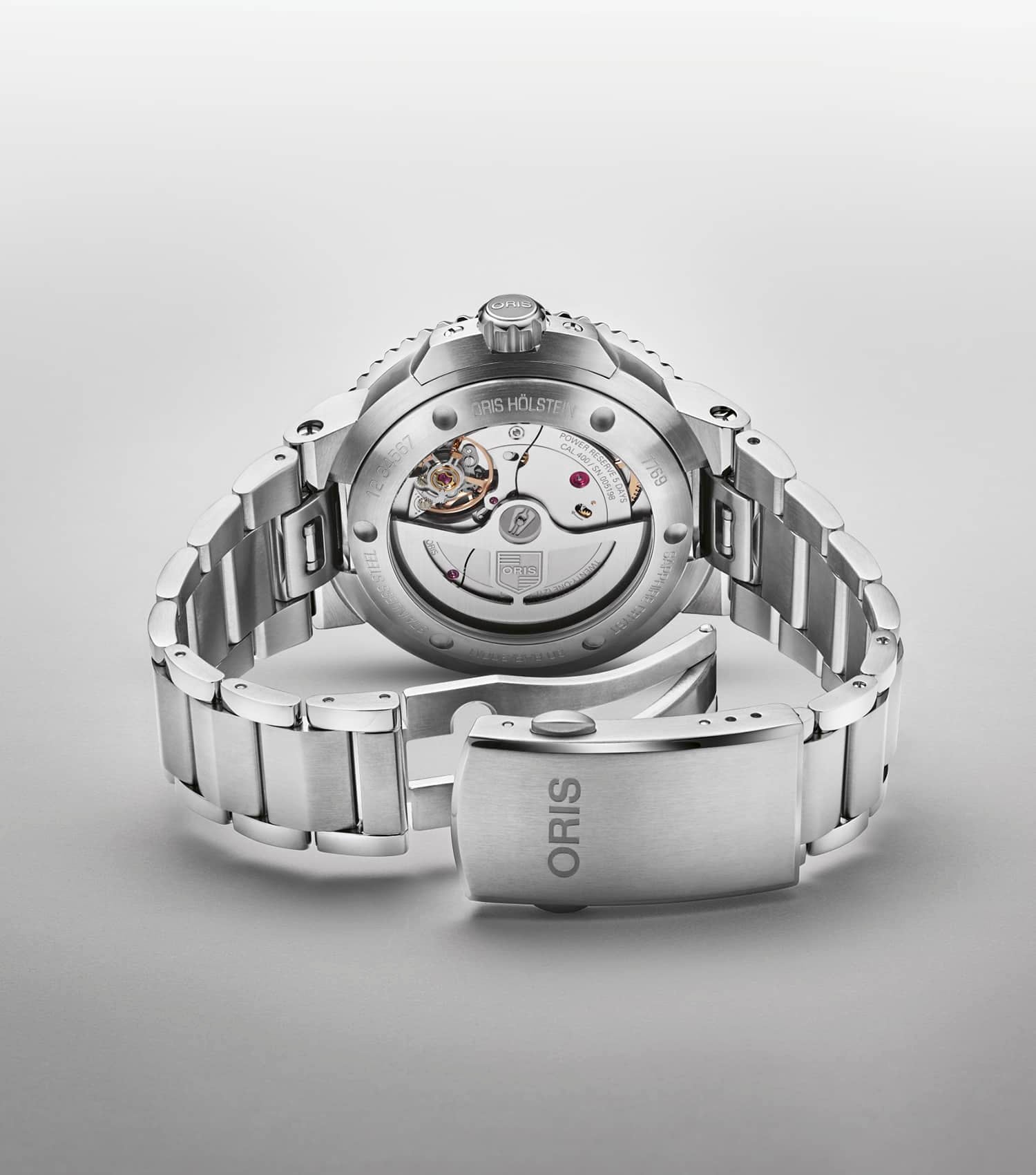 Aquis Date Calibre 400