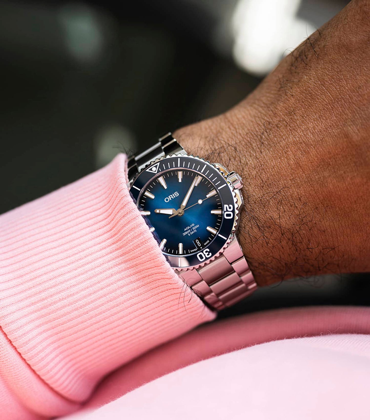 Aquis Date Calibre 400