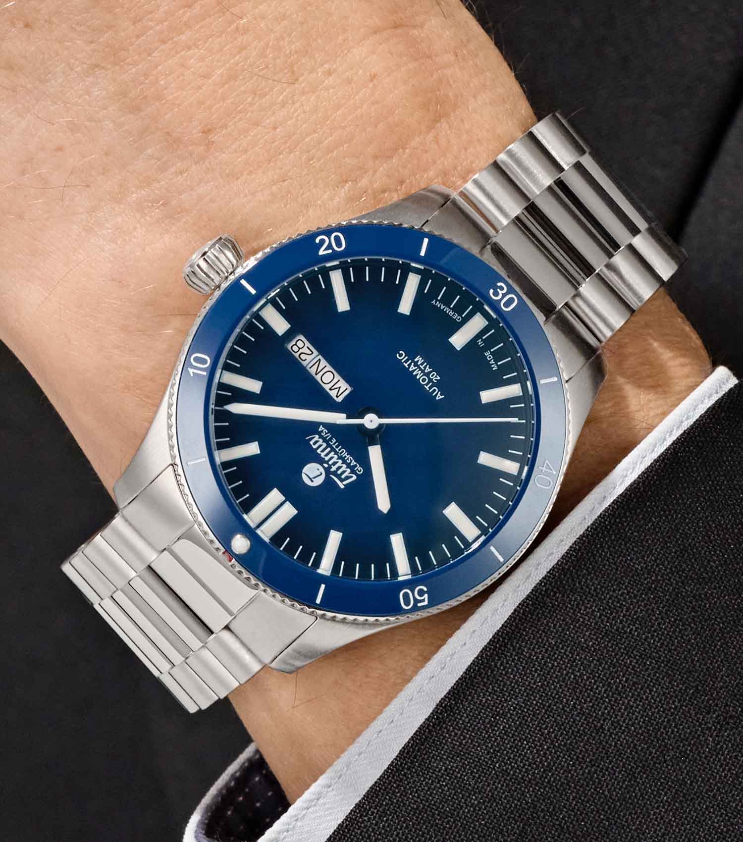 Grand Flieger Airport, Automatic Cal. T330, Day/Date