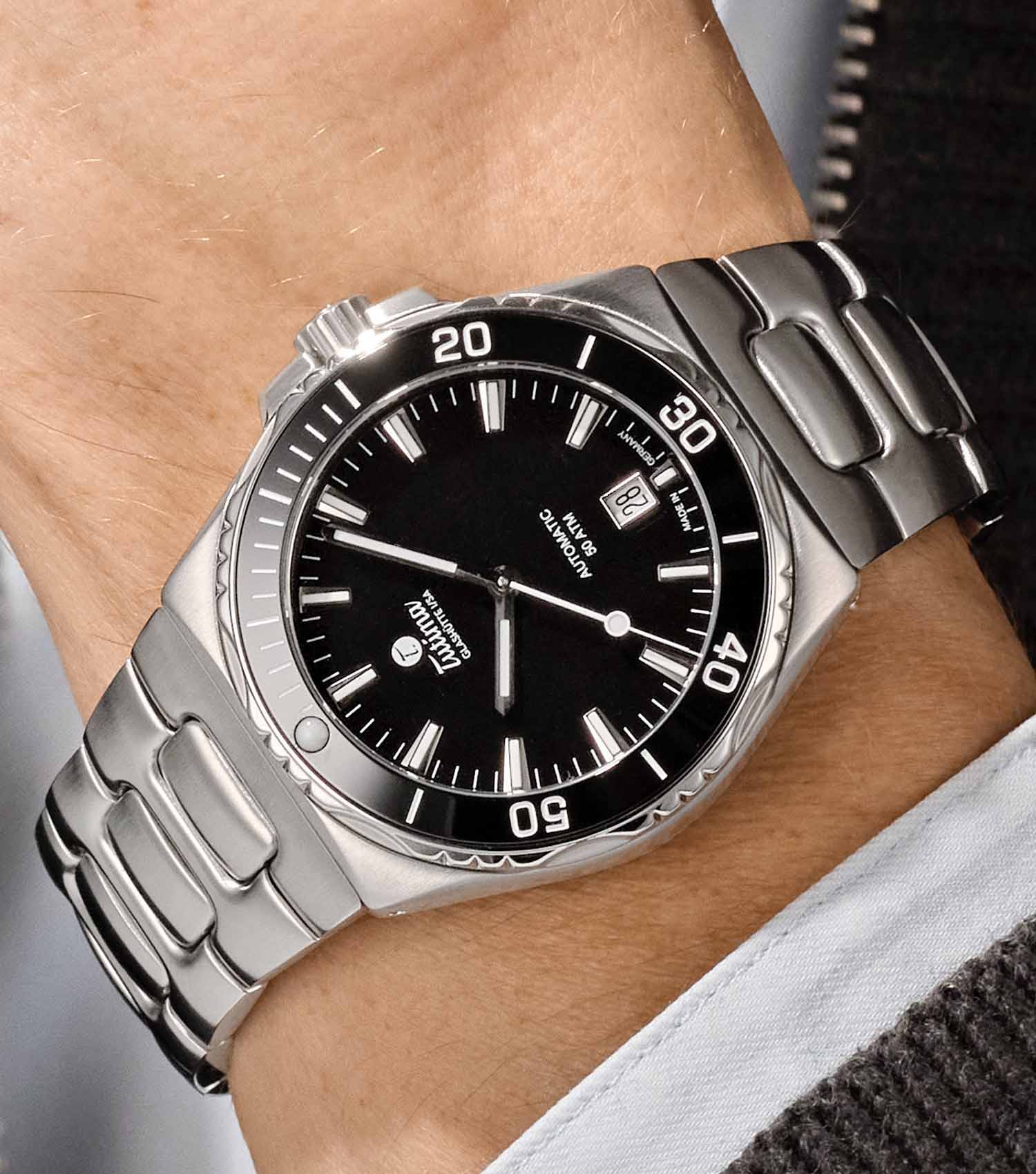 M2 Seven Seas, Automatic Cal. T330, Date