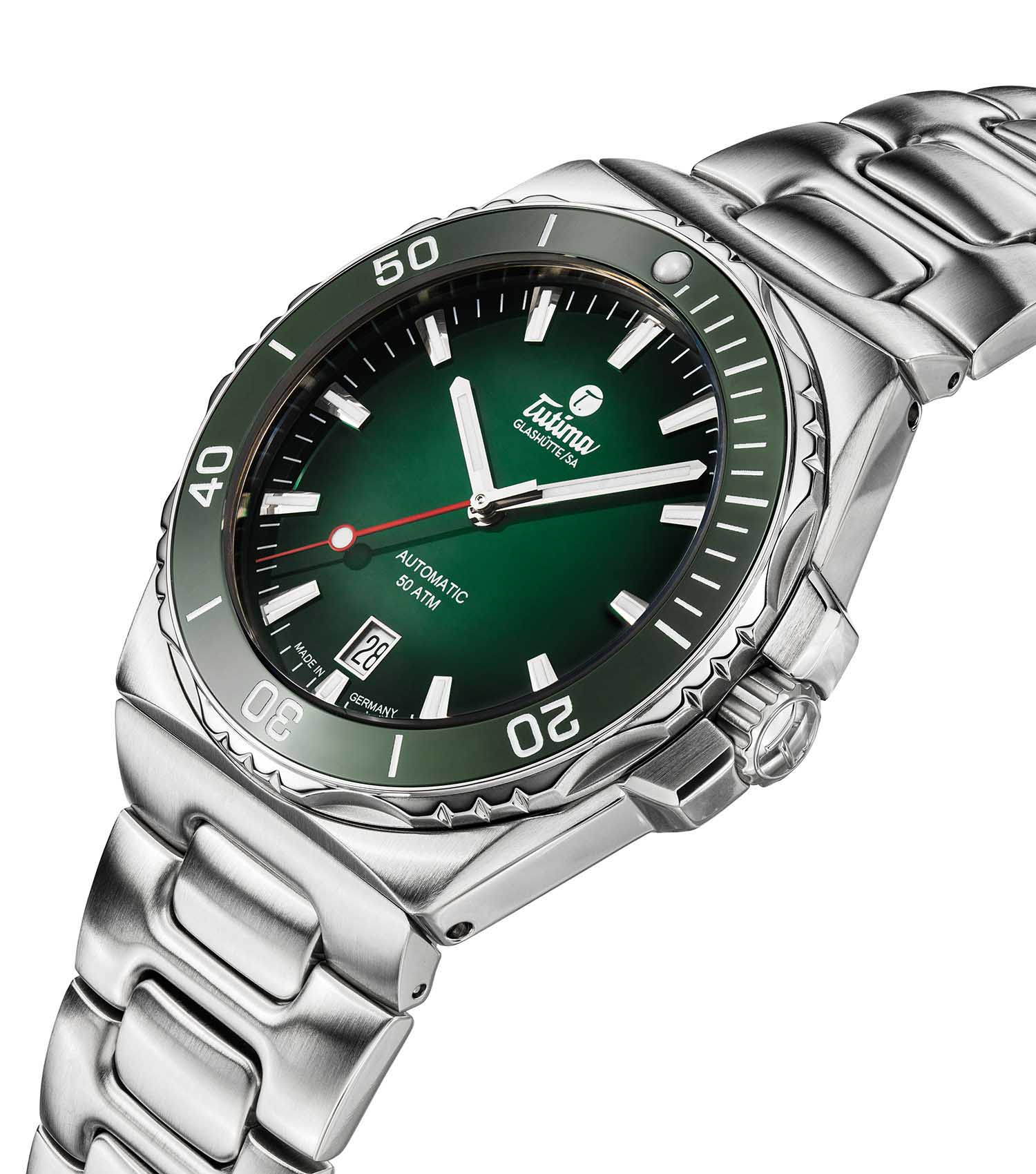 M2 Seven Seas, Automatic Cal. T330, Date