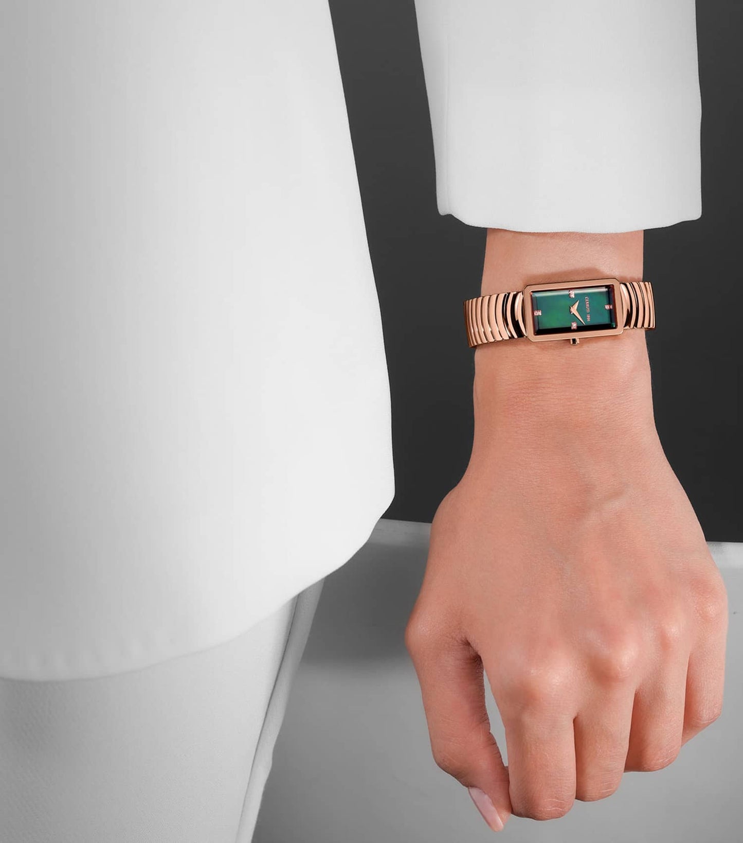 Women Vallucciole Quartz Watch 17mmx29mm