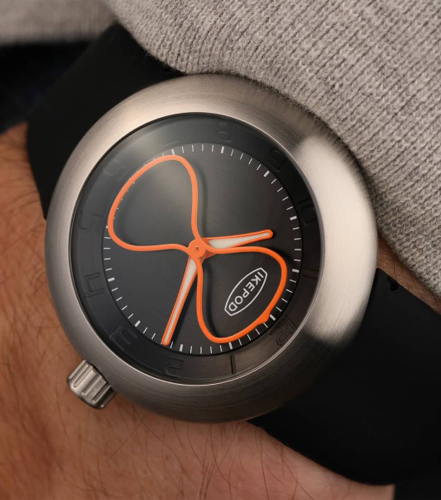 Unisex Duopod Quartz Watch 42mm