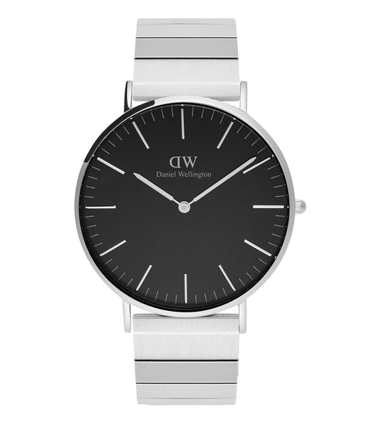 Daniel Wellington Piano watch in Brushed Onyx color, featuring a sleek round dial, viewed from the front, showcasing timeless elegance.