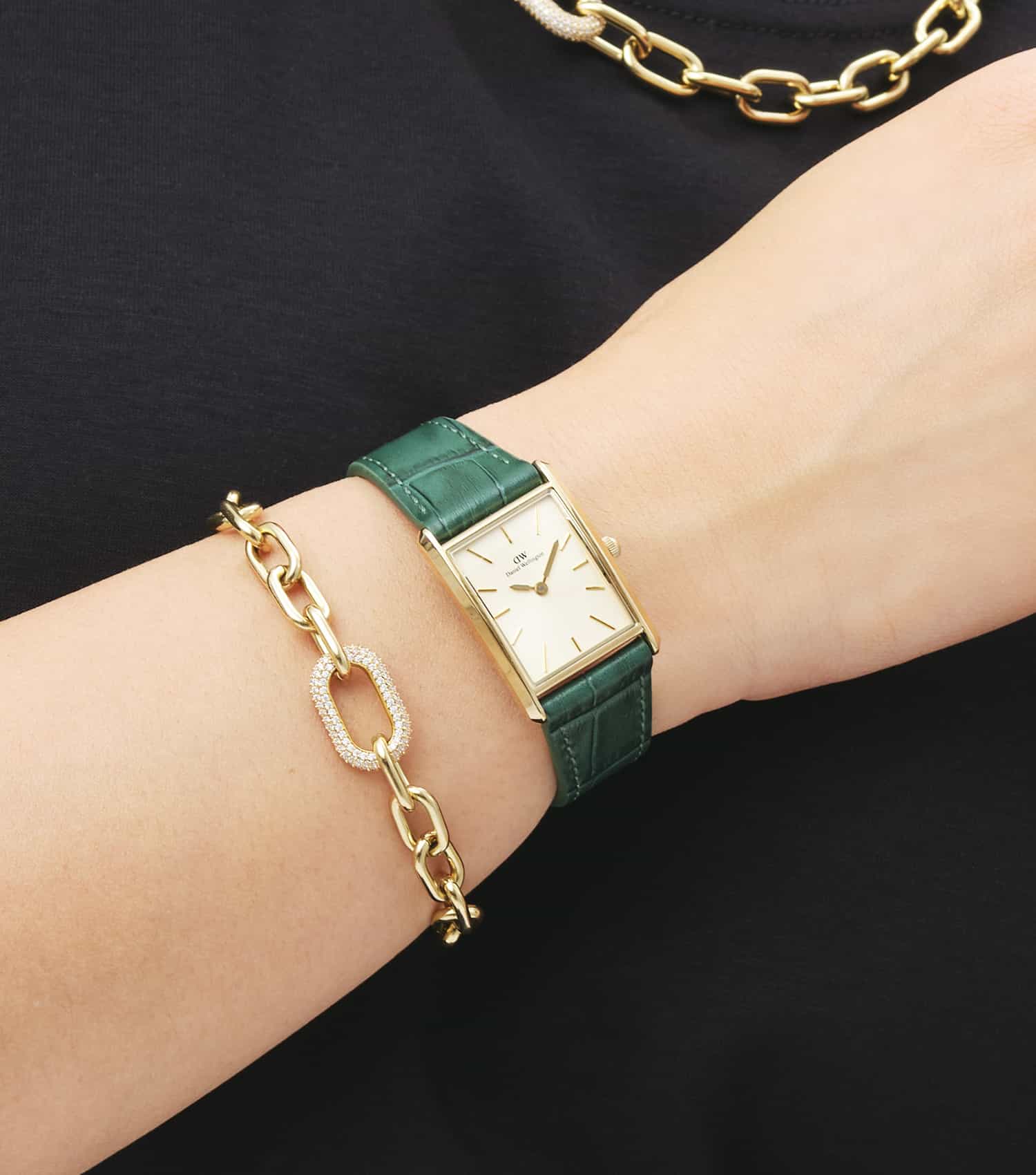 Women Bound Quartz Watch 32x22mm