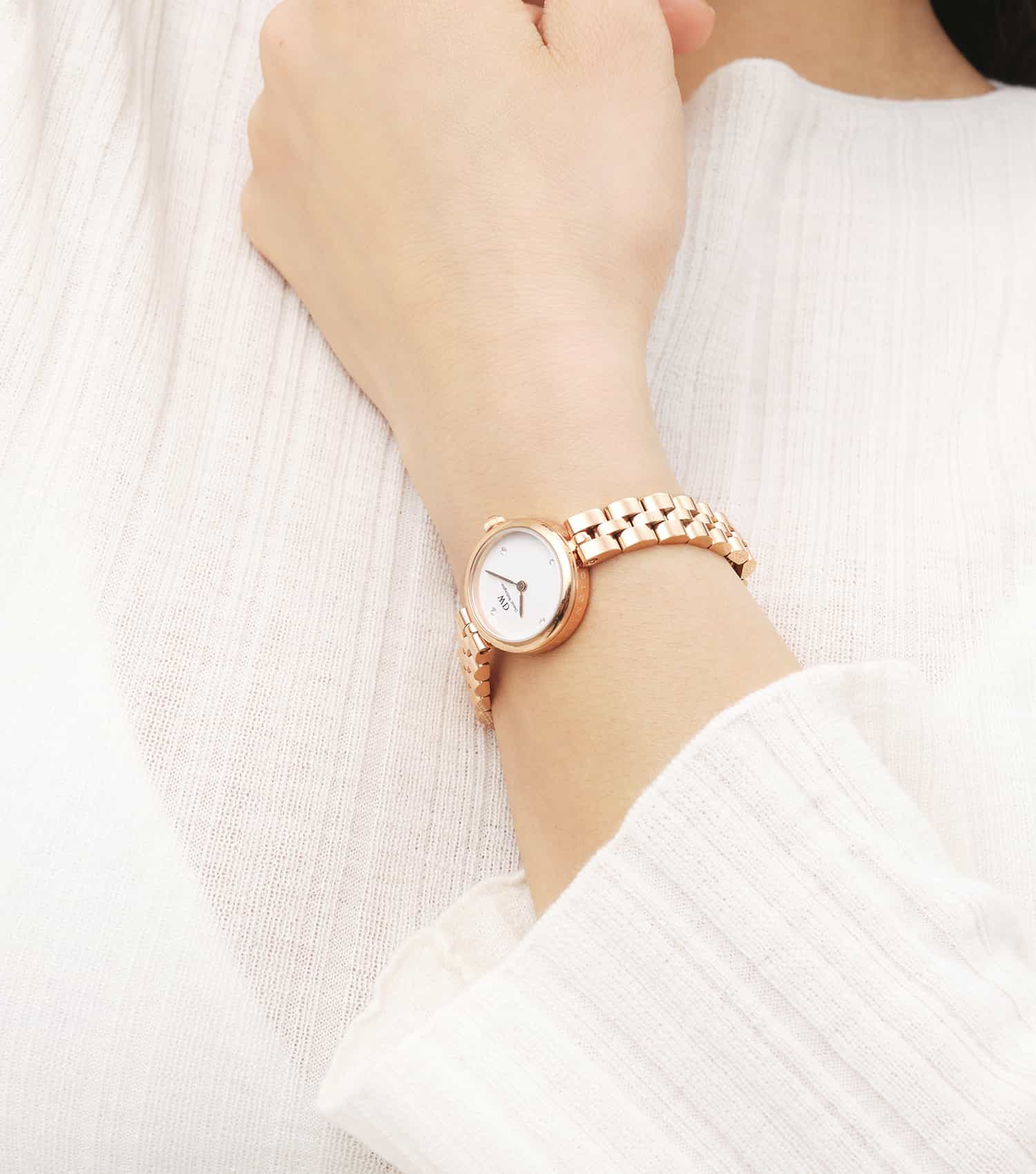 Women Elan Jewelry Quartz Watch 22mm
