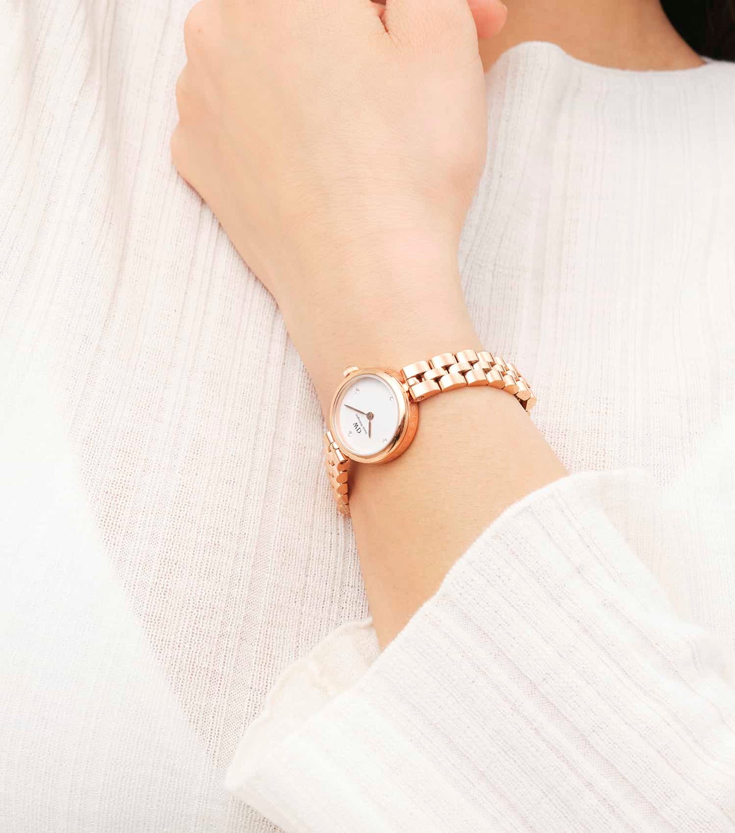 Women Elan Jewelry Quartz Watch 22mm