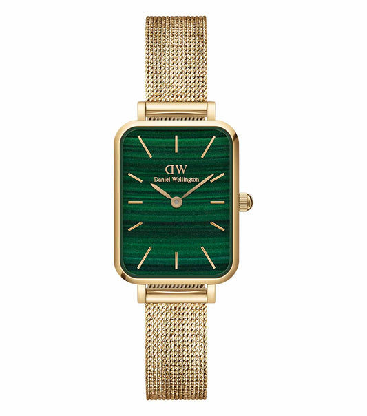 Evergold Daniel Wellington watch in elegant design, shown at a tilted angle with a flowing band and classic face for timeless style