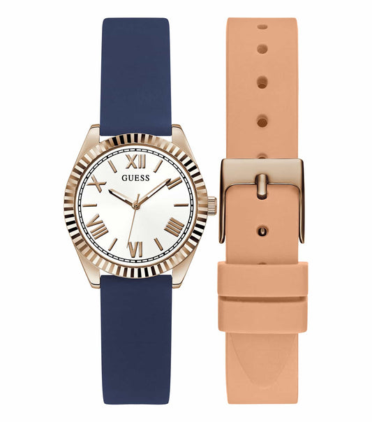  Elegant Guess Mini Luna watch in gold, showcasing a sleek minimalist design at a 45-degree angle, perfect for fashion enthusiasts.