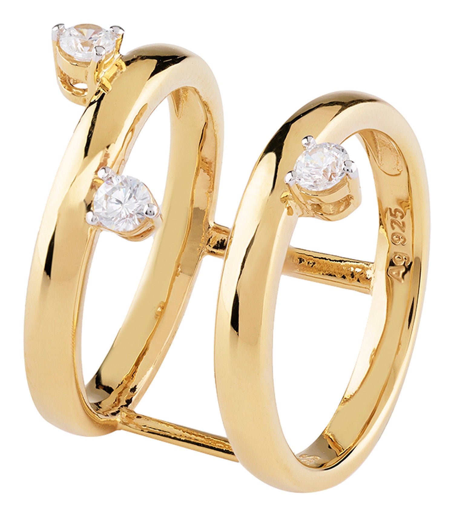 Guess Jewellery gold ring, side view, showcasing details and elegant finish, embodying timeless style and craftsmanship in luxury.