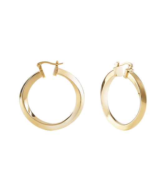 Guess Jewellery elegant gold earring at a 40-degree angle, showcasing intricate design and luxurious finish, perfect for fashion enthusiasts.