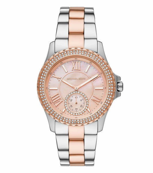 Passionate about luxury? Michael Kors Everest watch in complementary colors, front angle showcases its vivid design.