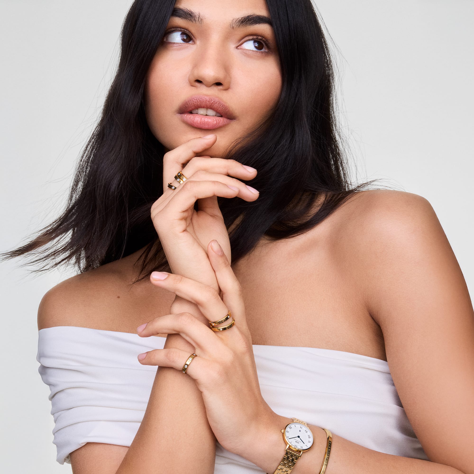 Petite 28 Roman Numerals Date 5-Link White G