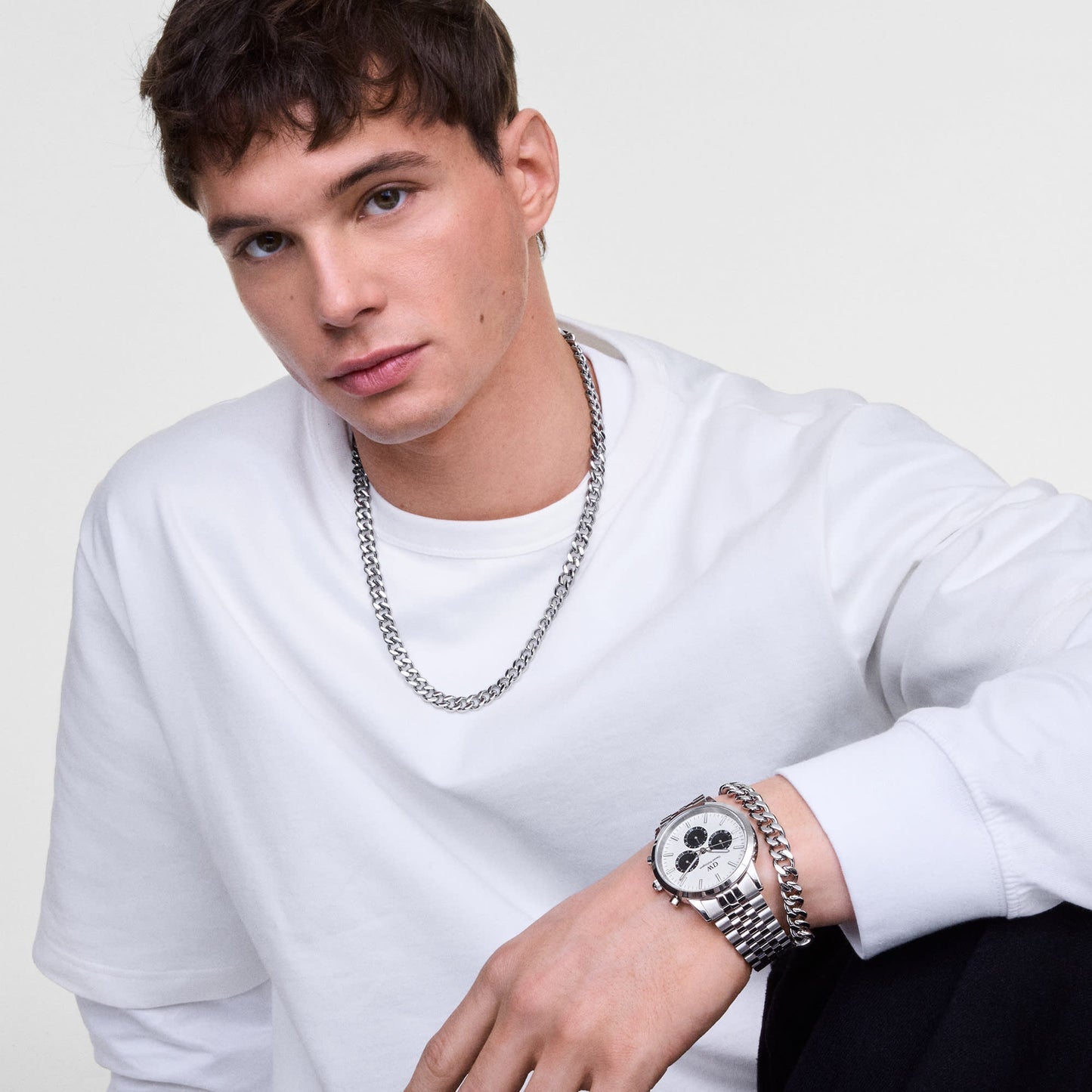 Iconic 42 Chronograph Arch 5-Link Off-White Panda S